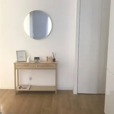 3 Bed Modern Flat Close To The Apartamento